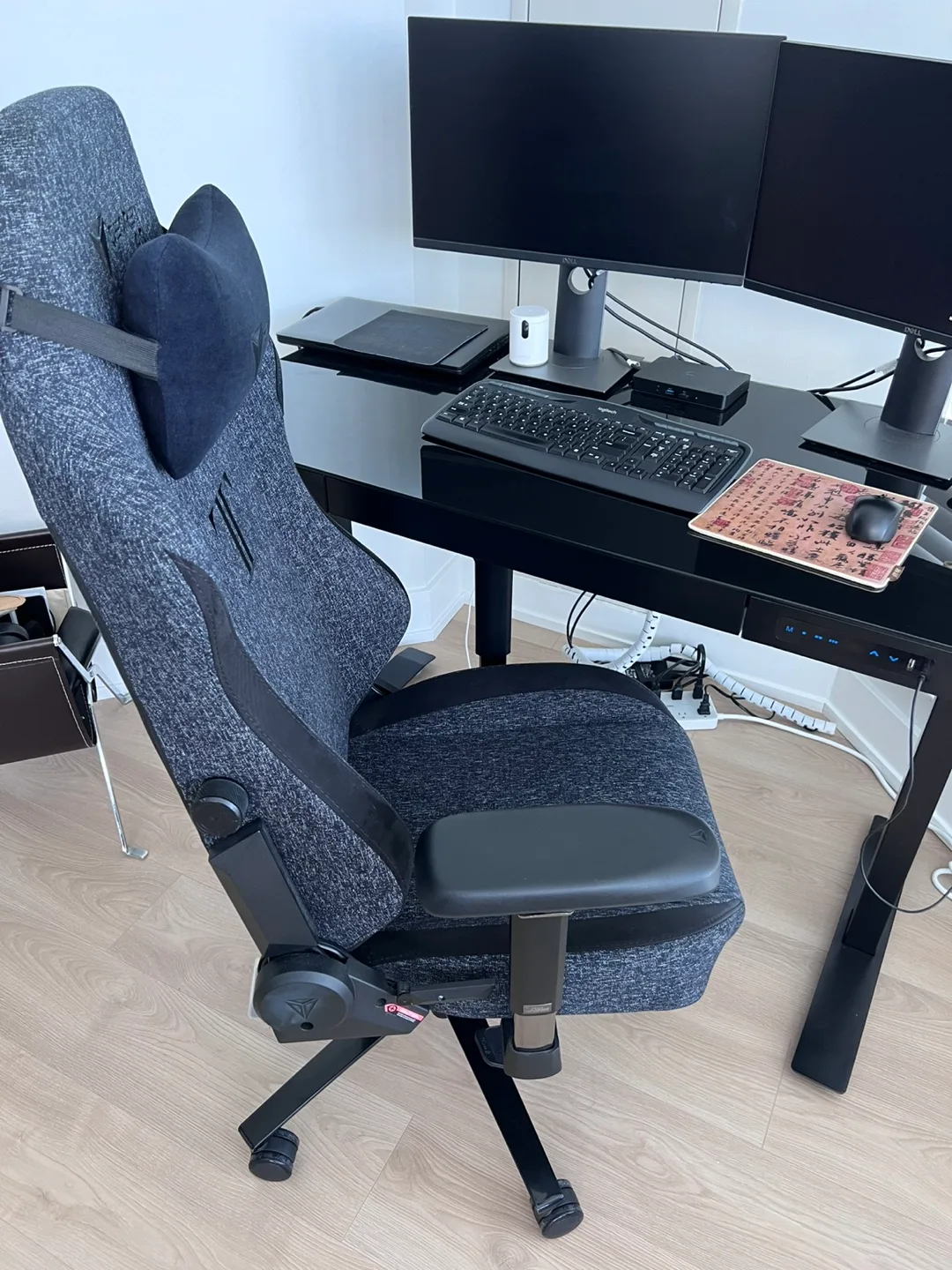 Secretlab Titan Evo 2022 Series Gaming Chair image indicator(2)