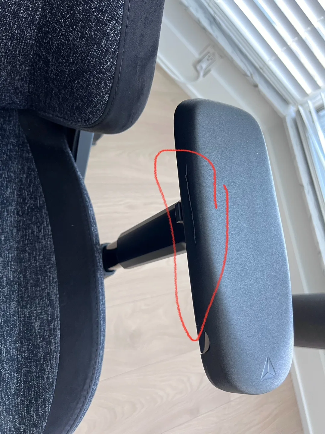 Secretlab Titan Evo 2022 Series Gaming Chair image indicator(8)