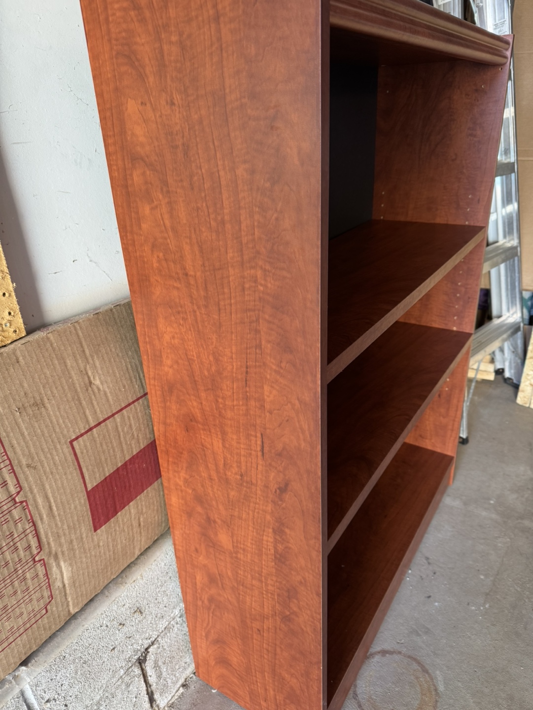 Red oak style bookcase with 3 shelves - photo 3