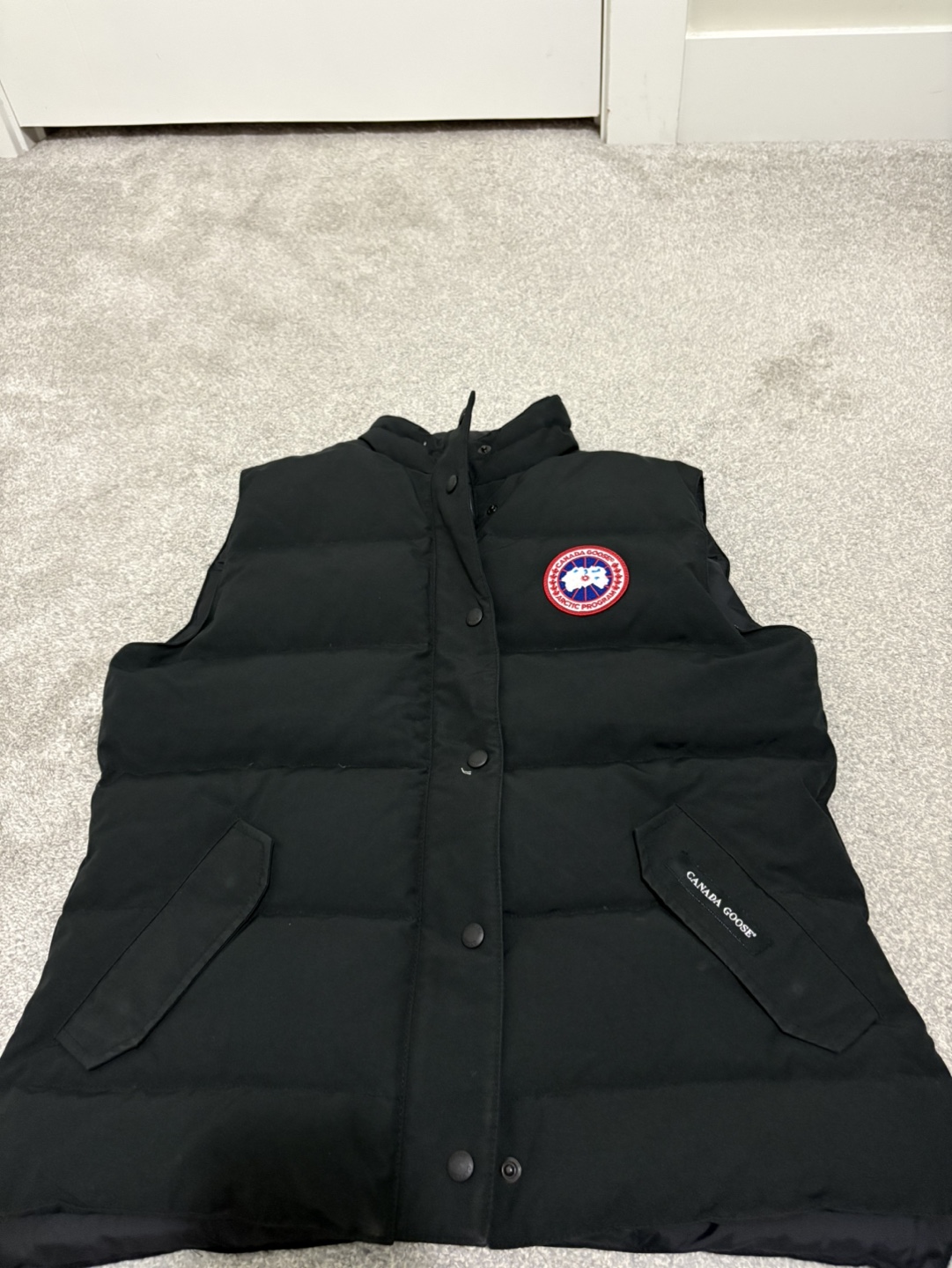 Canada Goose Black Vest - photo 2