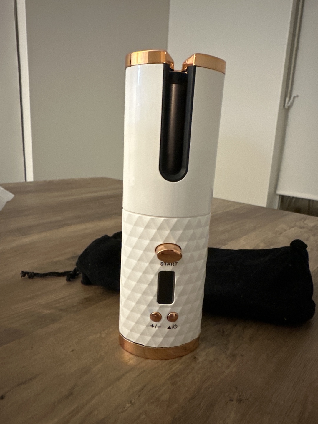 Cordless Automatic Hair Curler - photo 2