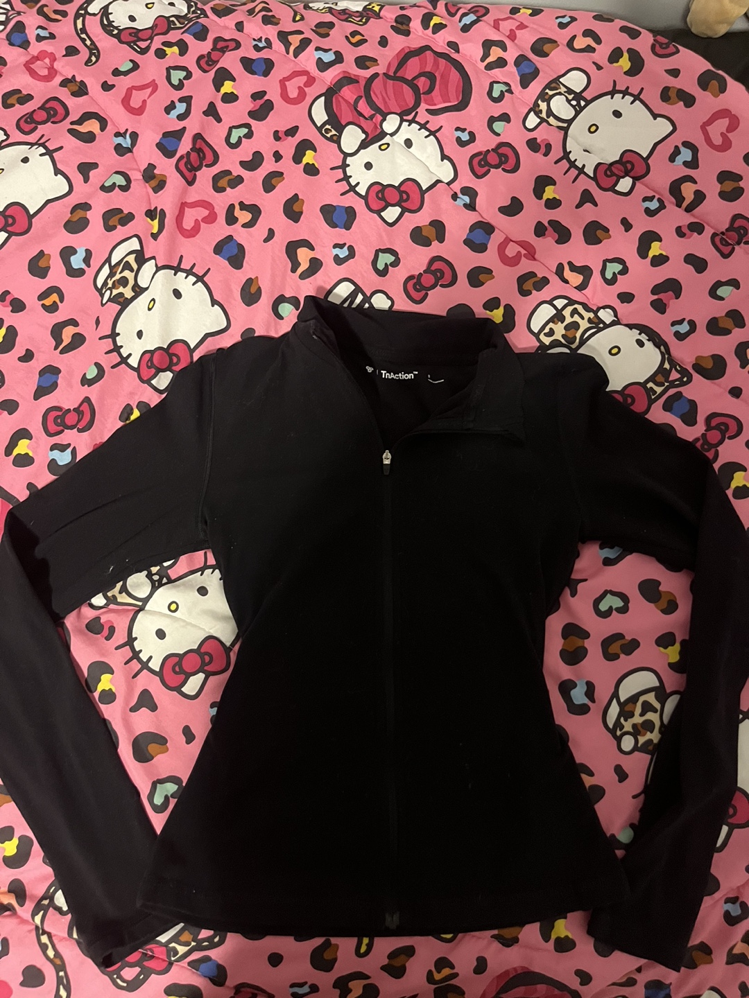 TnAction Long Sleeve Cropped Zip Up Buttery fabric