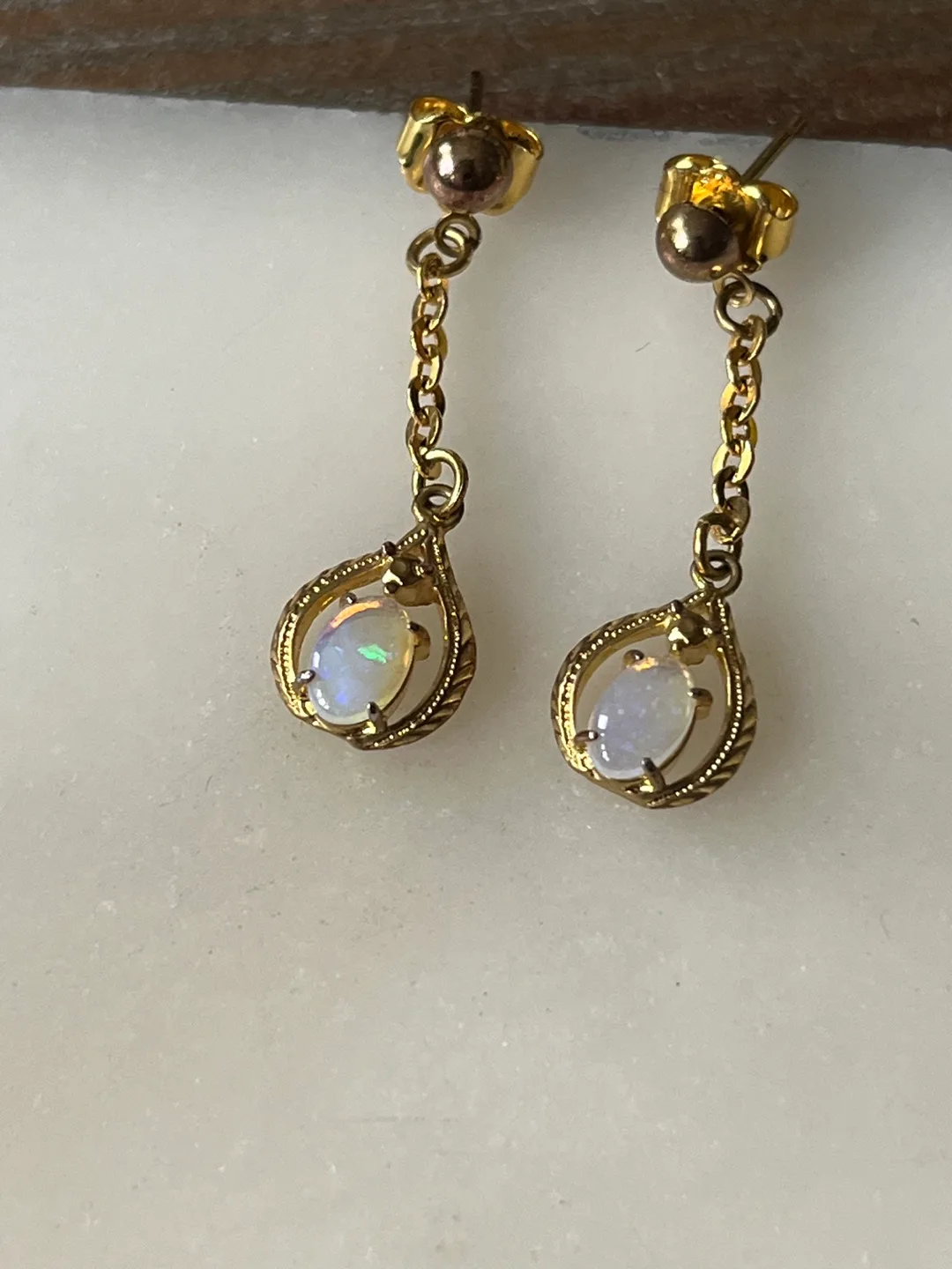 Australian Opal Dangle Earrings image indicator(7)