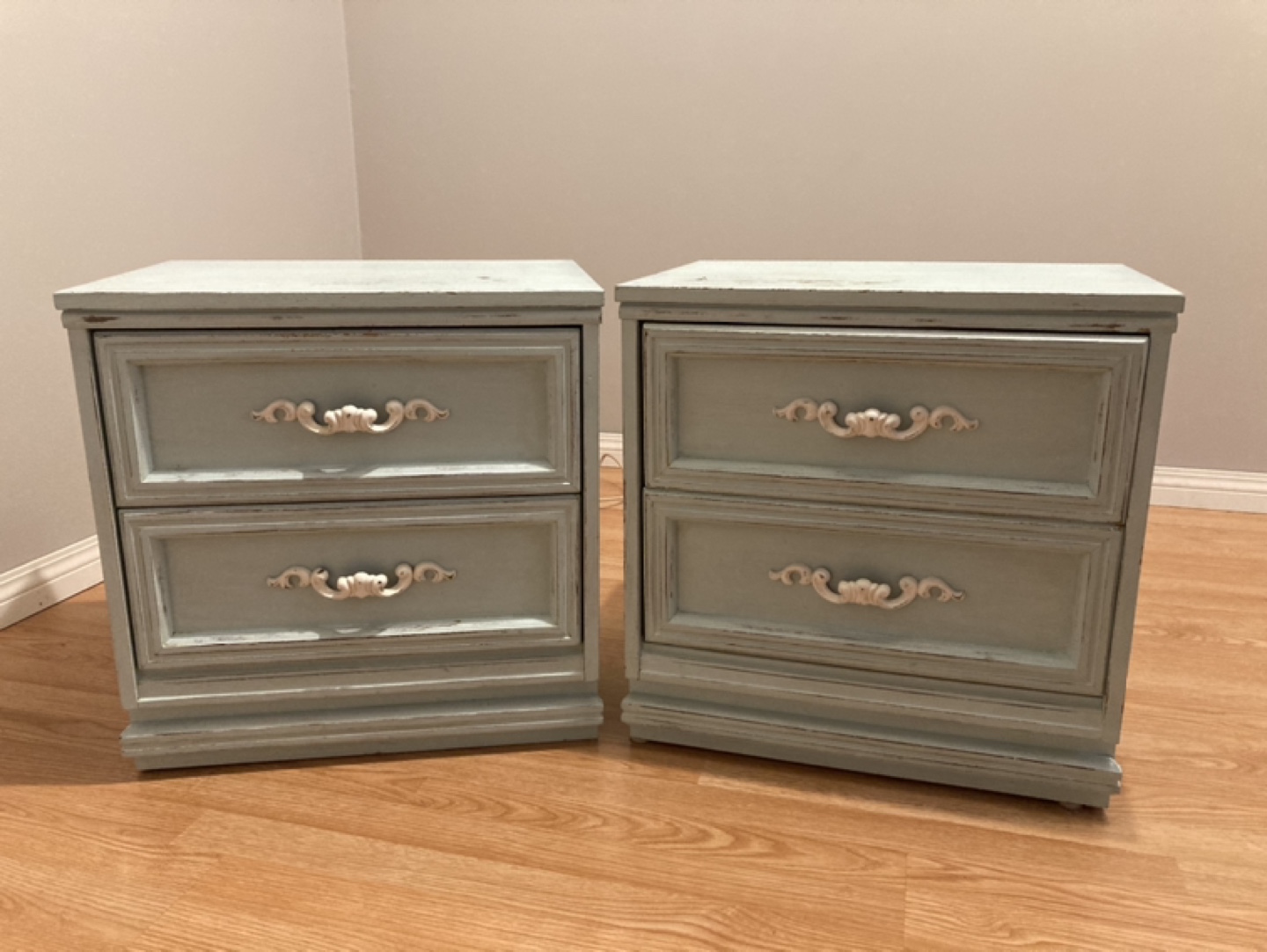Night stands - photo 2