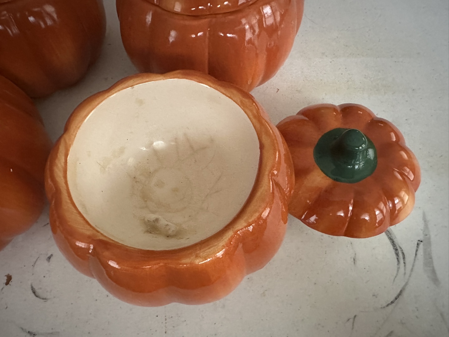 Set of 4 Pumpkin Shaped Ceramic Containers - photo 2