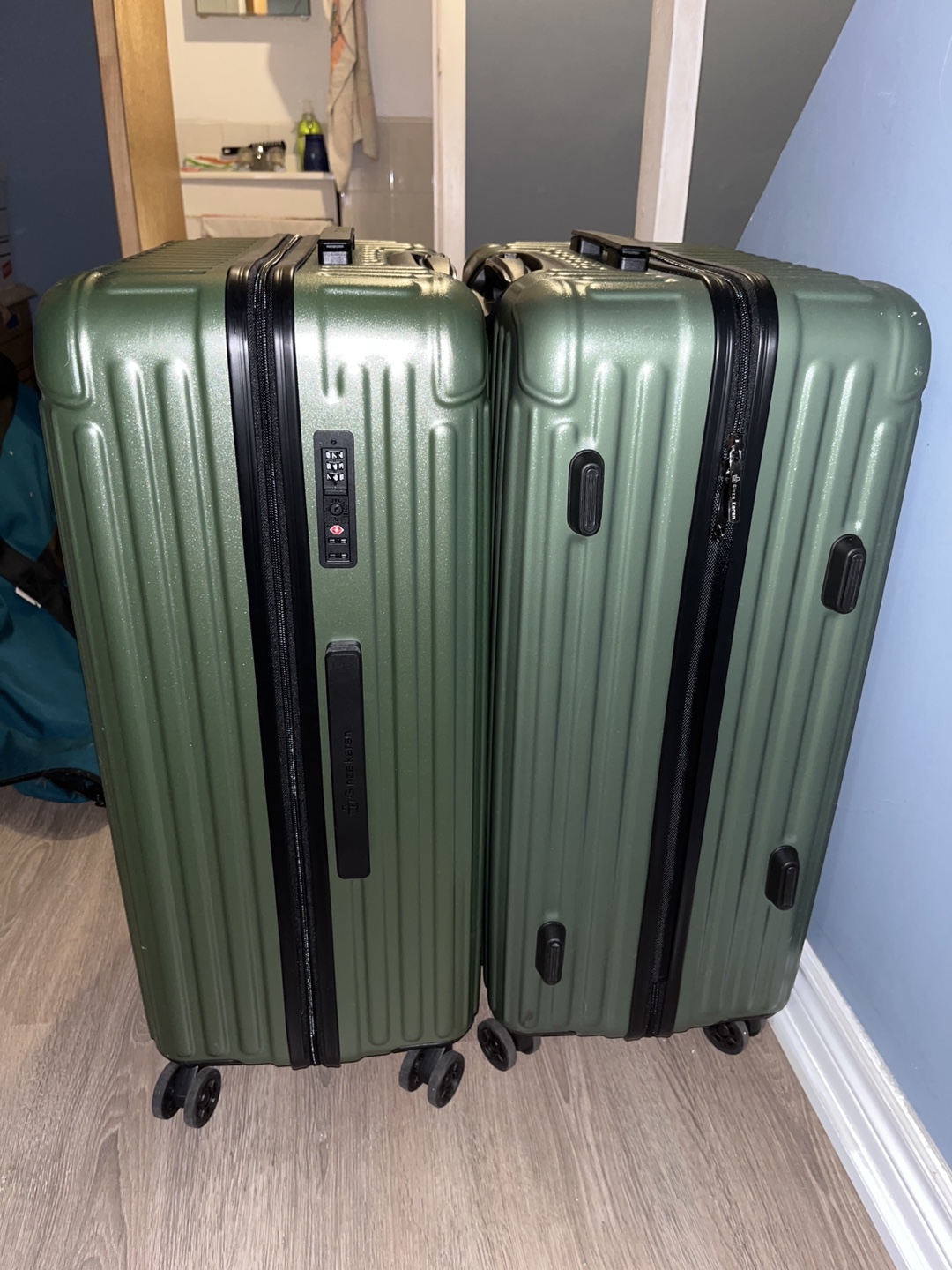 Hardcase Luggage Set - photo 2