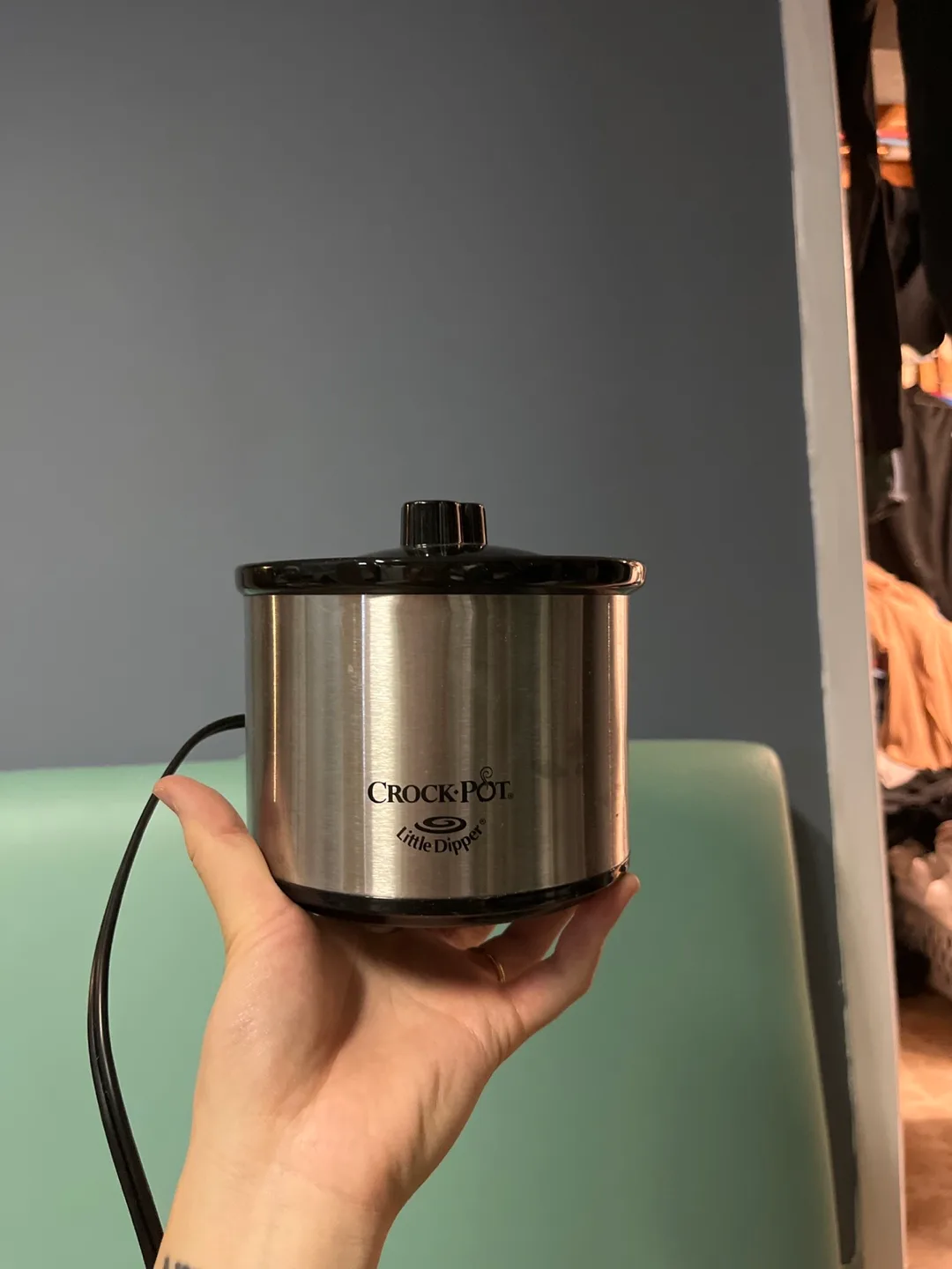 🧡MOVING/DECLUTTERING SALE 🧡Crock-Pot Little Dipper Slow Cooker thumbnail