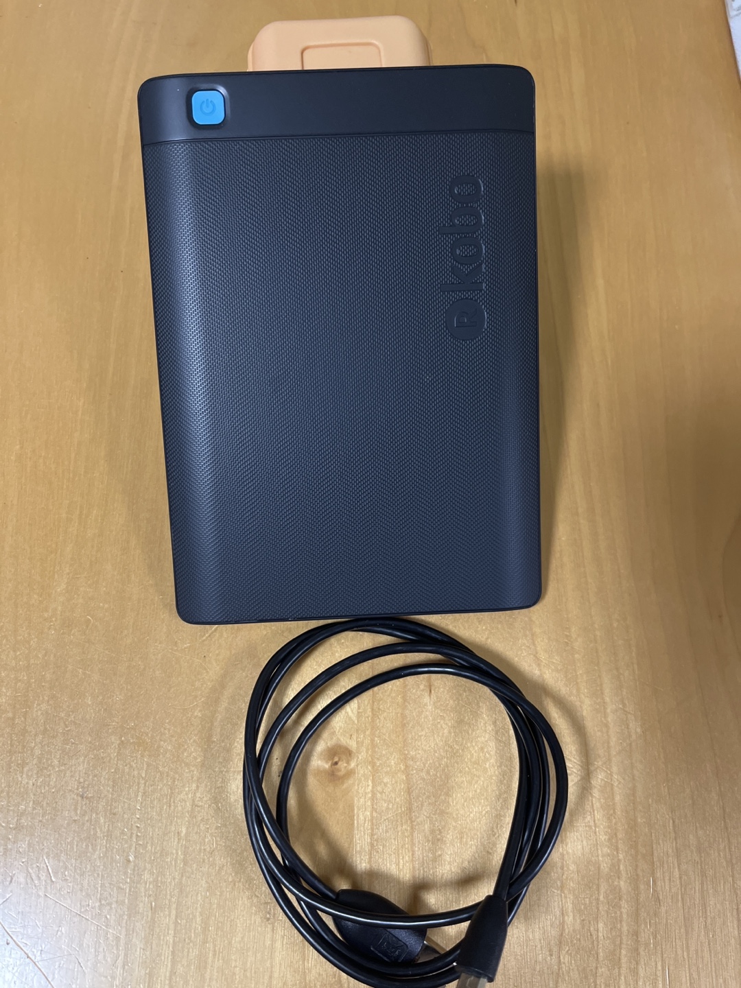 Kobo Ereader with case and charger