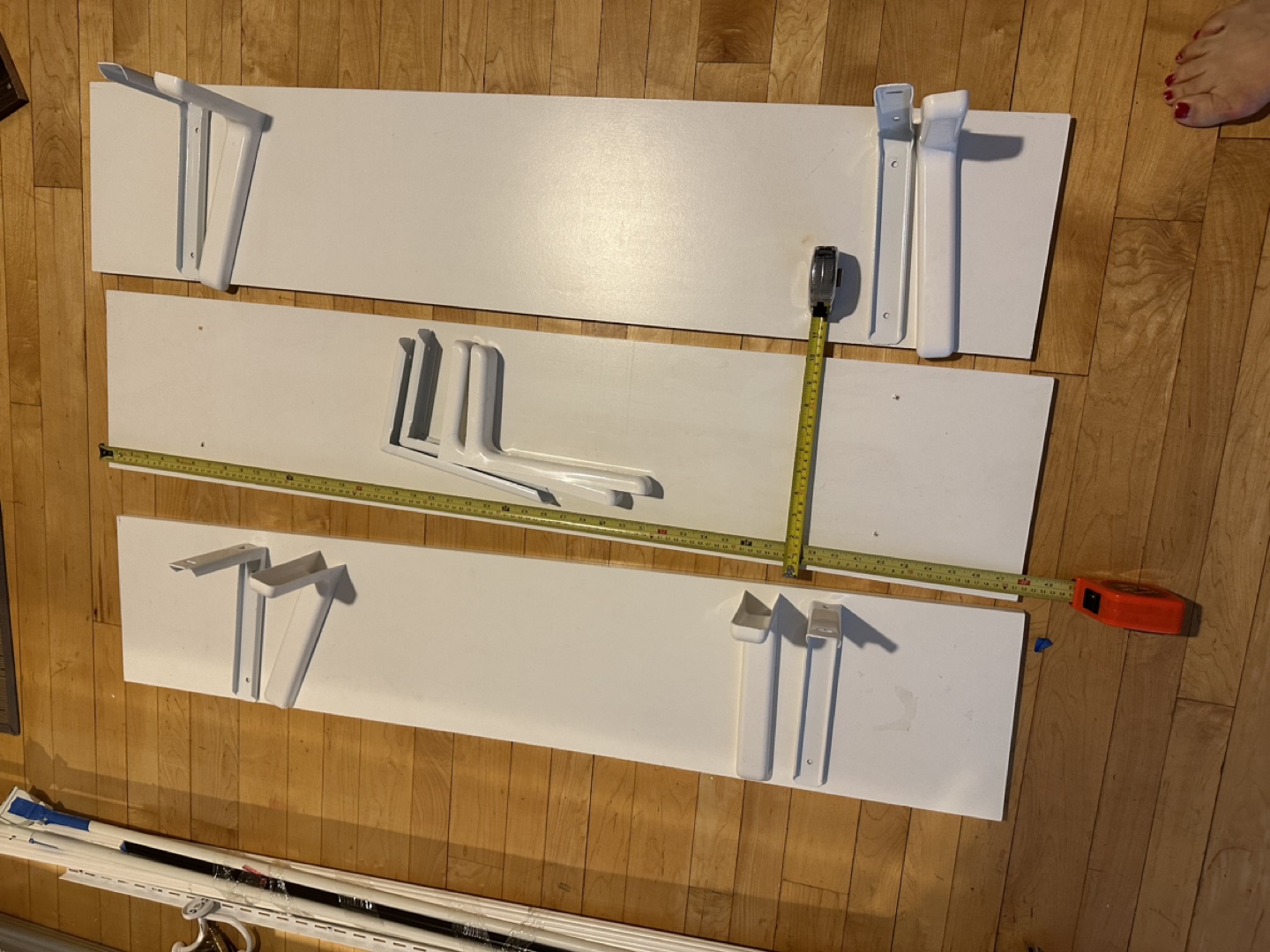 Free: 3 shelves and mounting brackets - photo 3