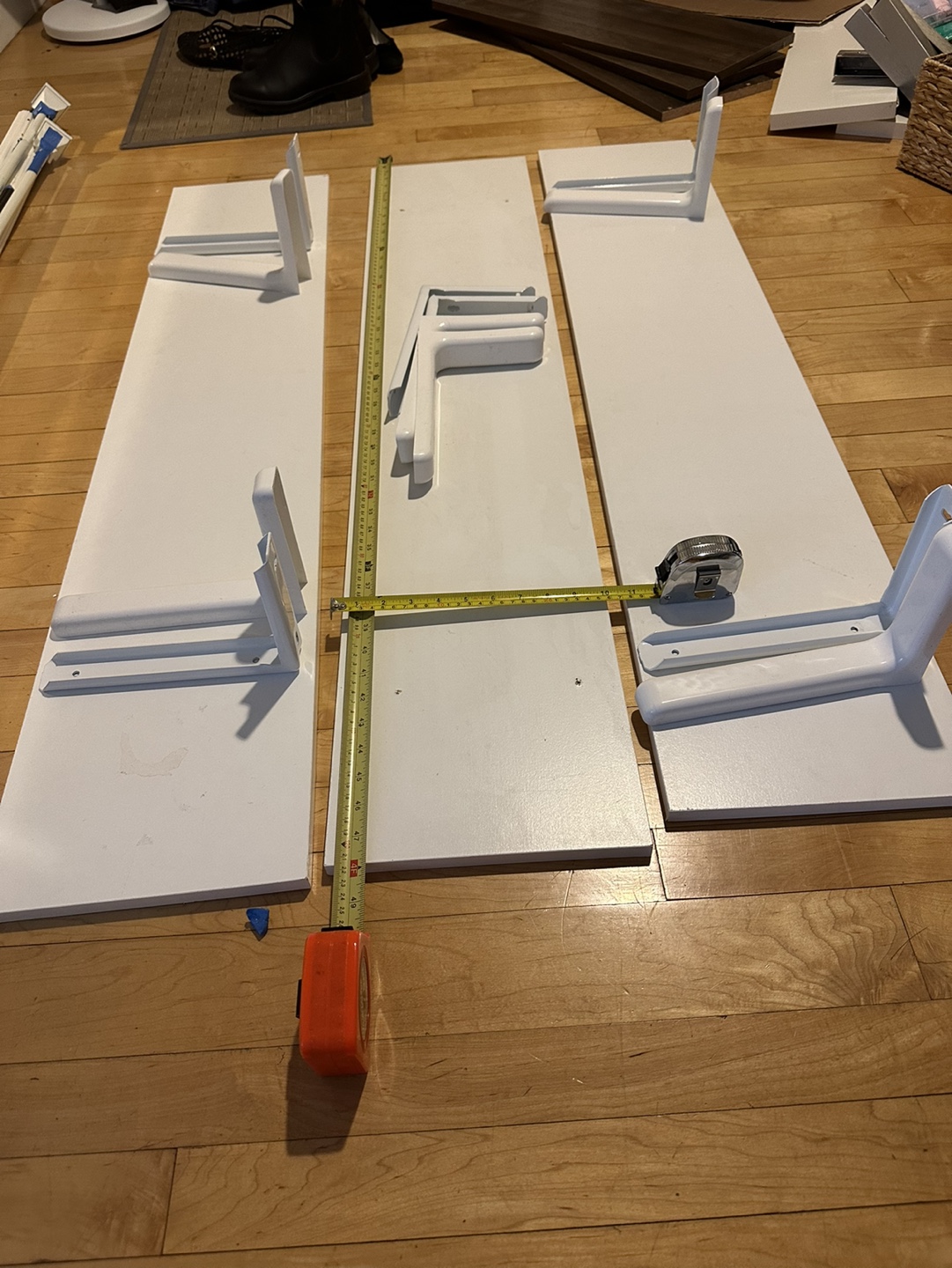 Free: 3 shelves and mounting brackets - photo 2