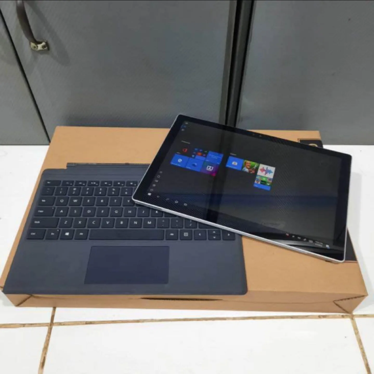Microsoft Surface Pro 6 thumbnail