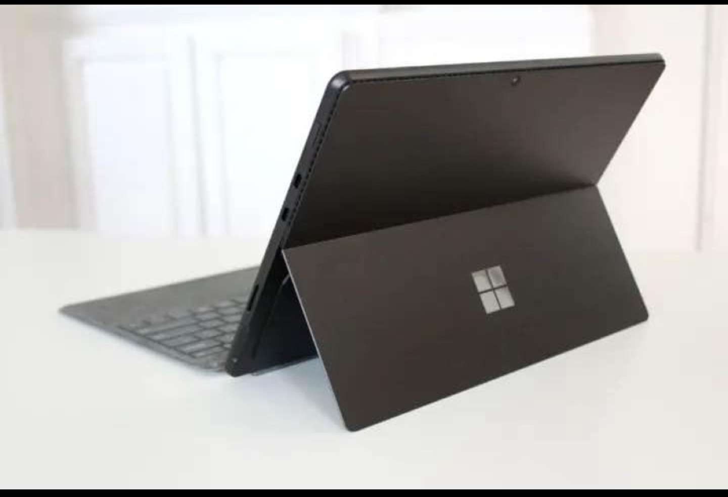 Microsoft Surface Pro 6 - photo 2