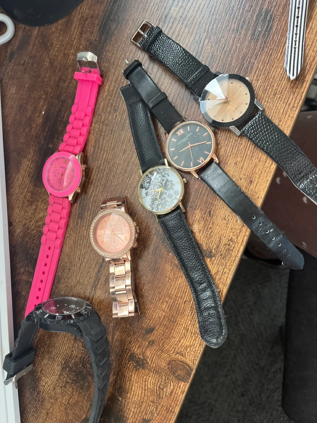 Bundle of 5 Watches thumbnail