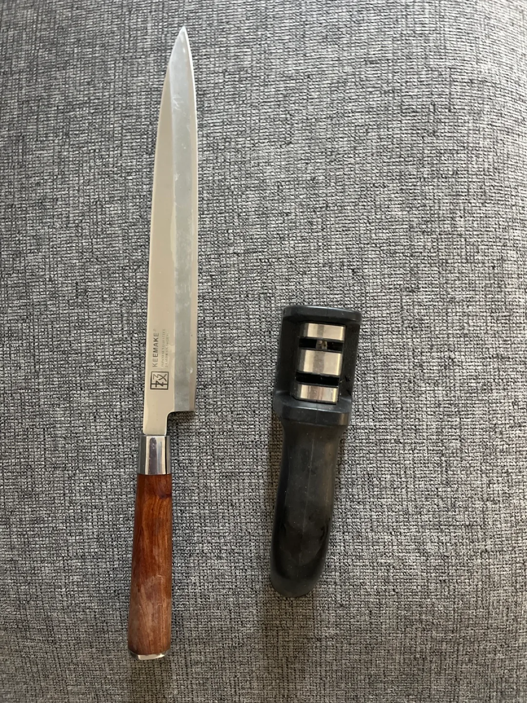 Japanese VG-10 steel knife Keenake and Sharpener thumbnail
