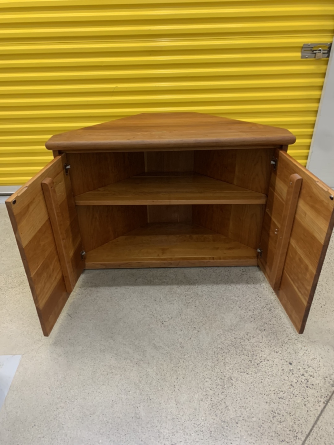 Corner Cabinet - photo 4