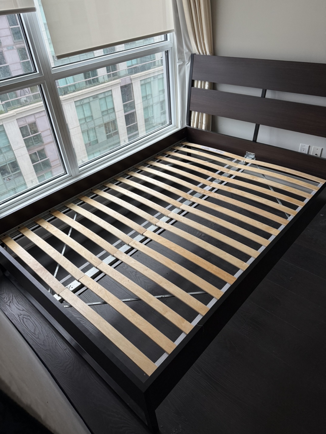 Double Bed Frame with Slatted Base, Great condition Mattress - photo 3
