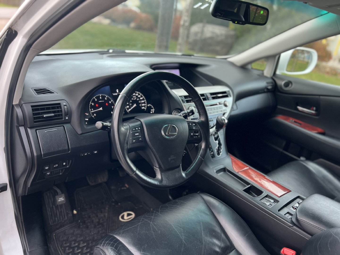 Lexus RX 350 model 2012 clean title no accident - photo 3