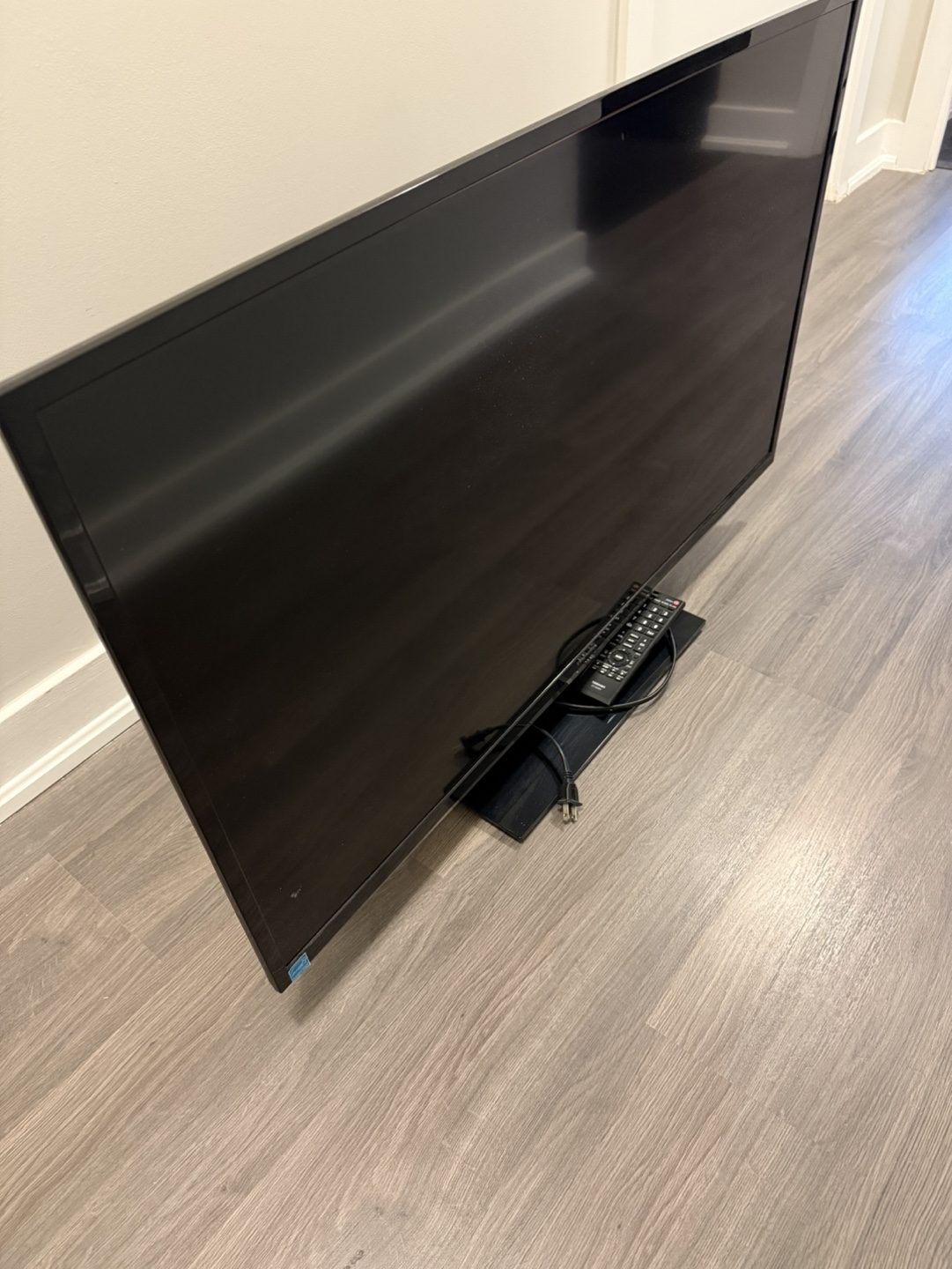 Toshiba 32 inch LED TV - photo 3