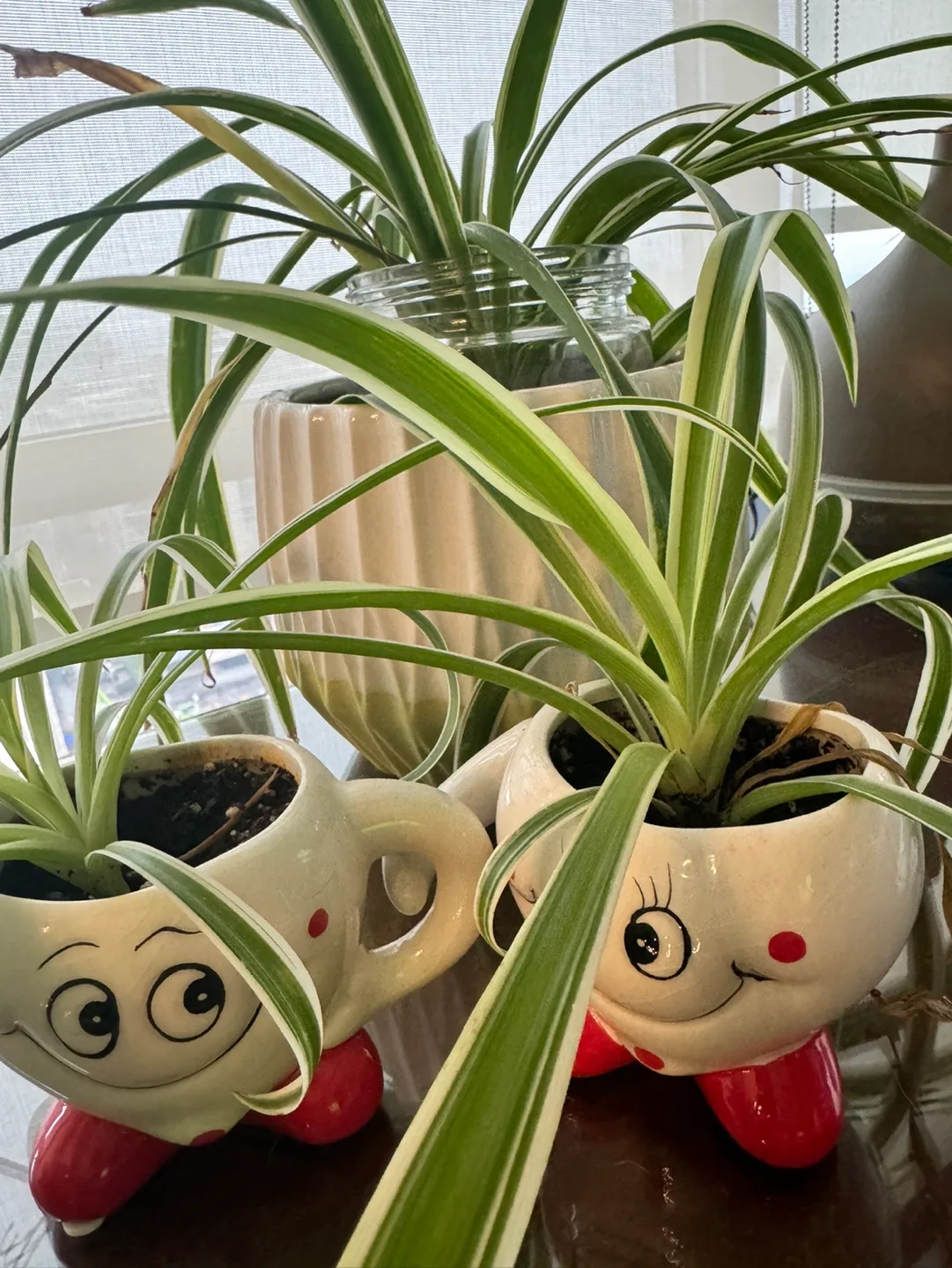 🧡 Two Cute Ceramic Planters 🧡 thumbnail