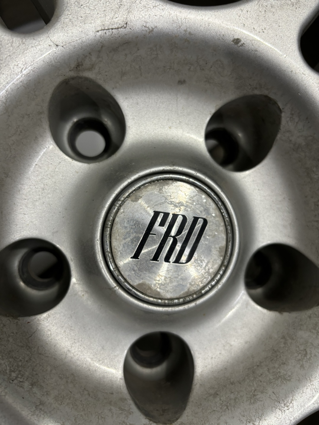 Set of 4 aluminum FRD 17 inch rims - photo 3