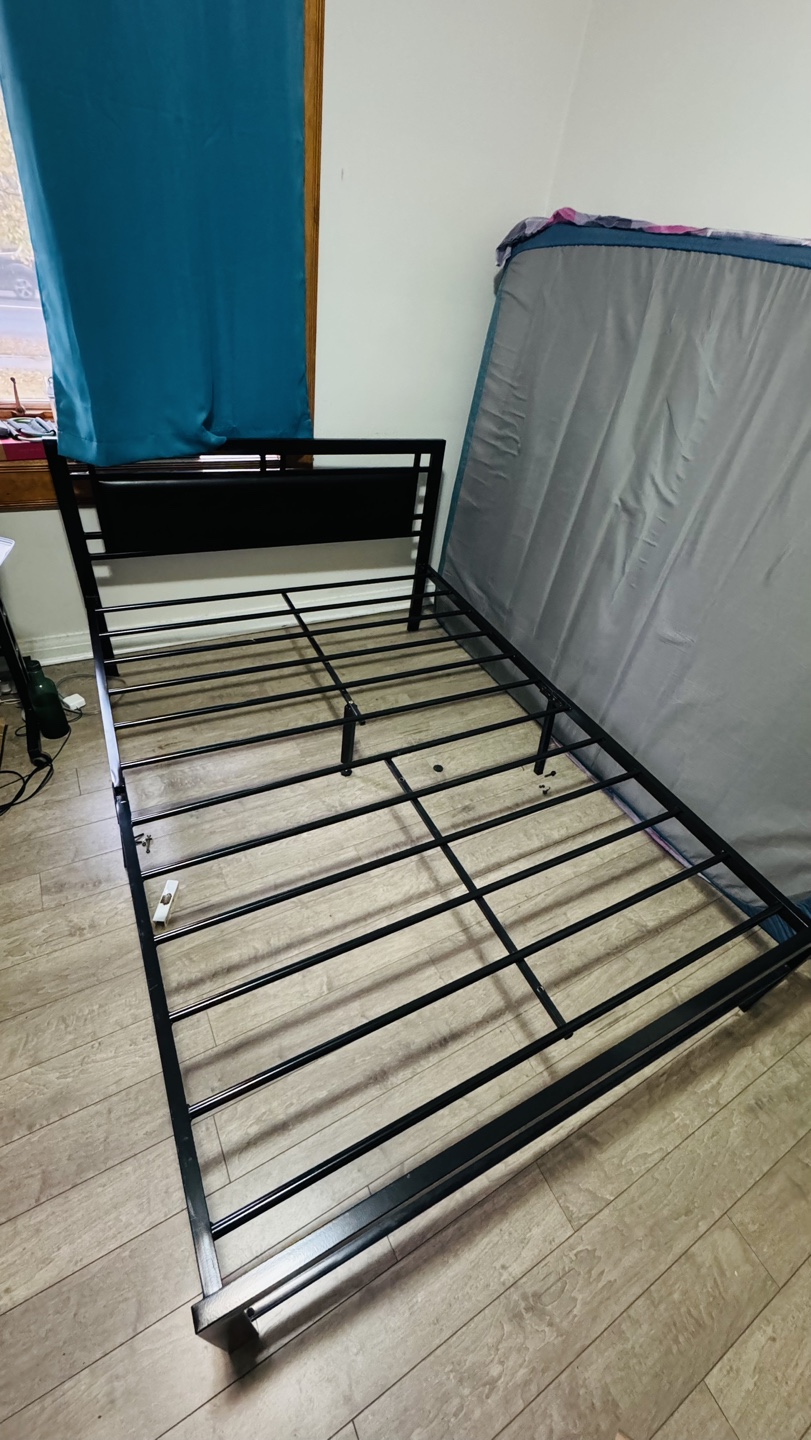 Black Metal Bed Frame (size: double)