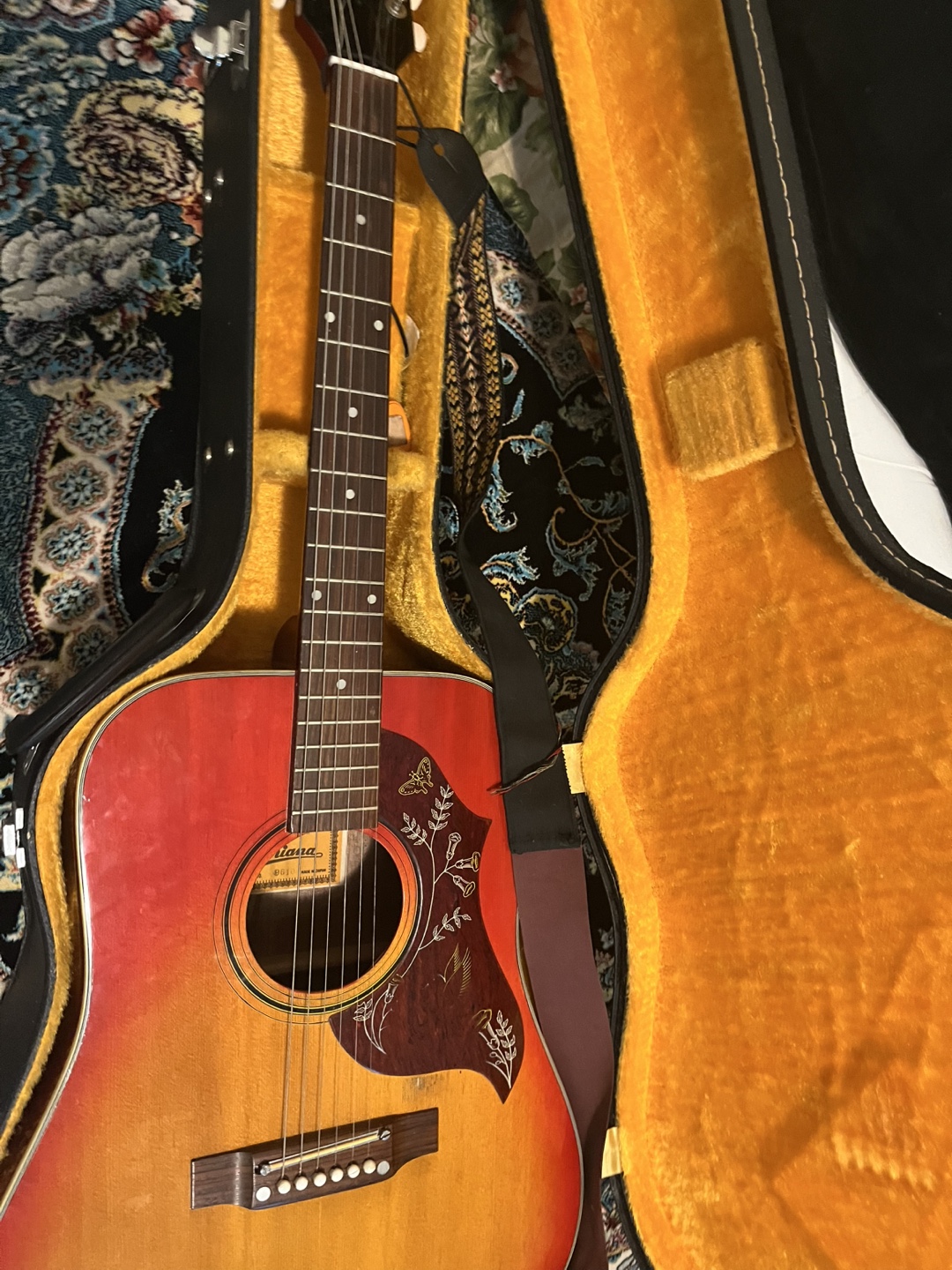 Ariana Acoustic Guitar with Case - photo 2