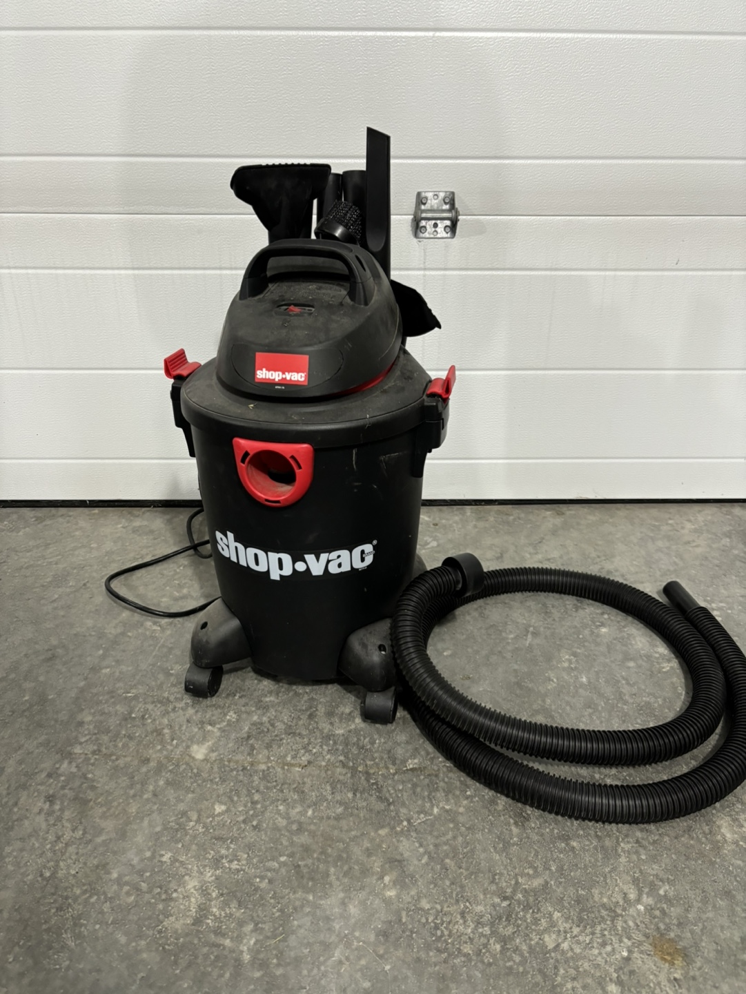 Shop-Vac Wet/Dry Vacuum 6 Gallon 3 hp - photo 2