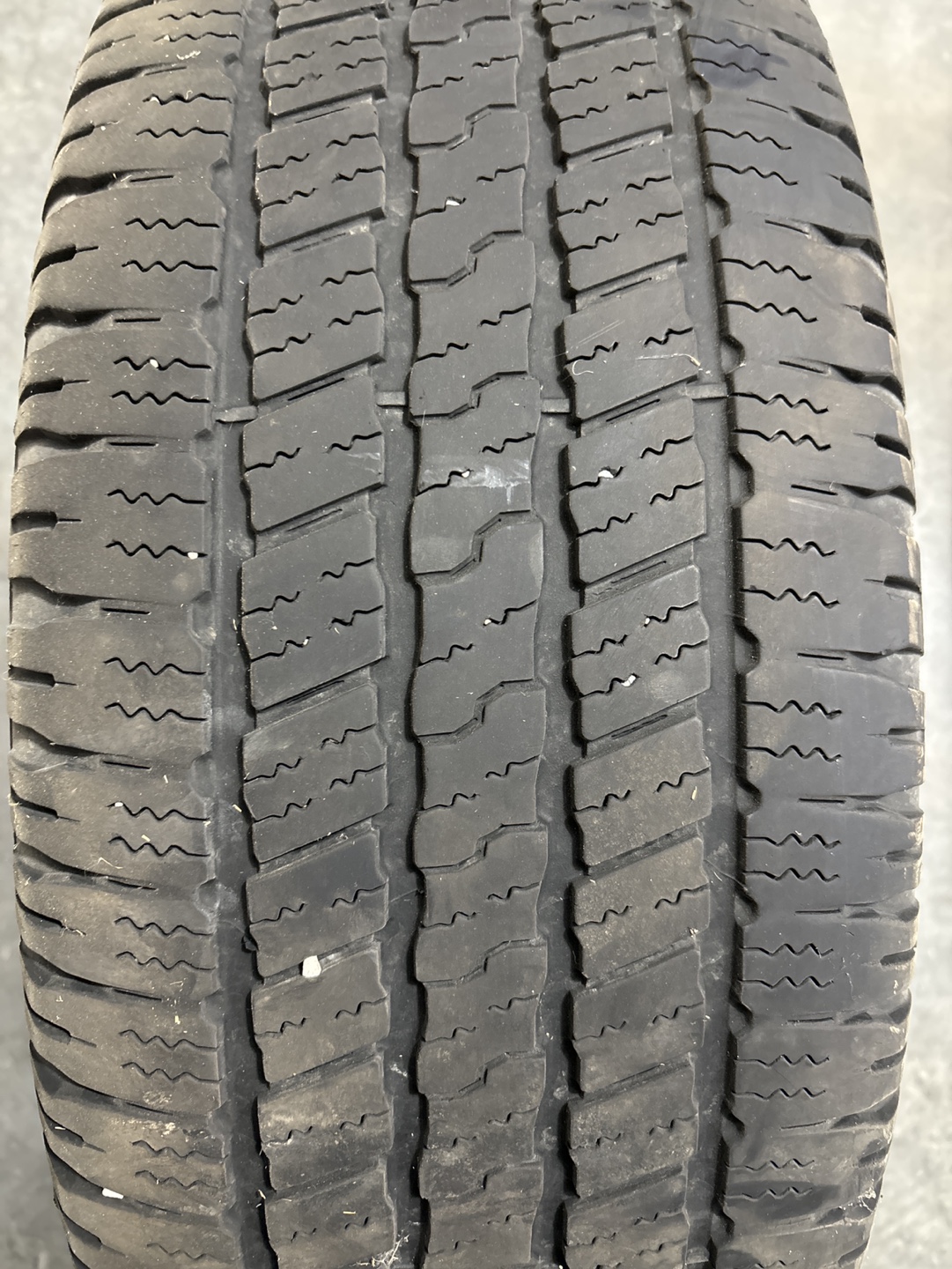 Set of 4 Goodyear Wrangler P275/60R20 Tires - photo 4
