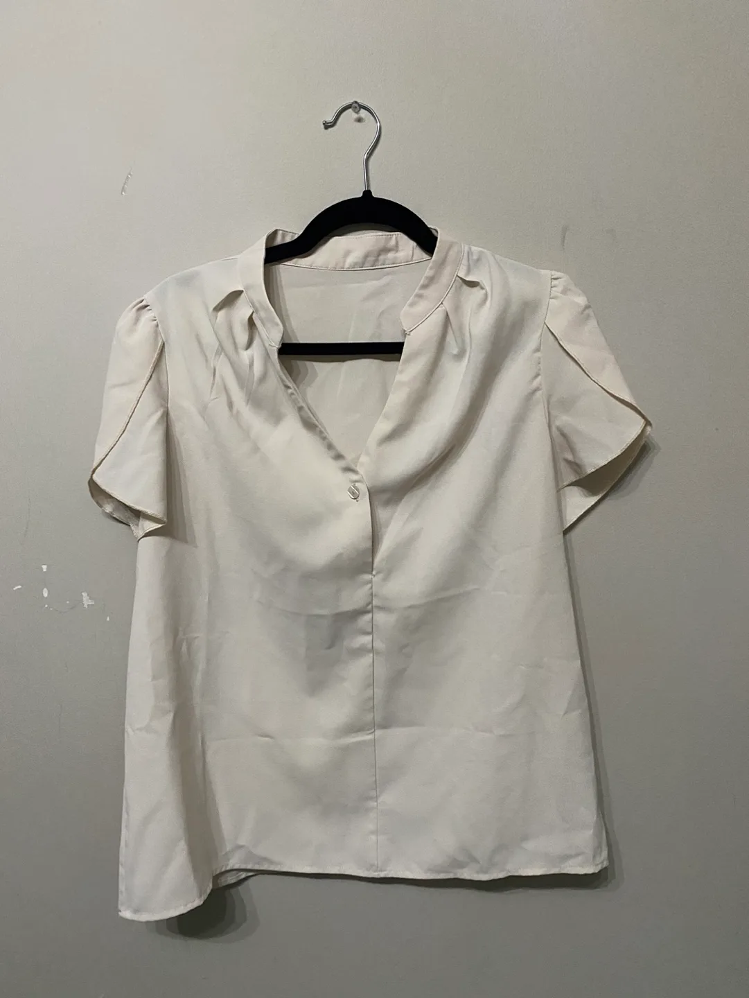 Bundle of 5 Tops - Charlotte Russe & Luna Allegria image indicator(5)