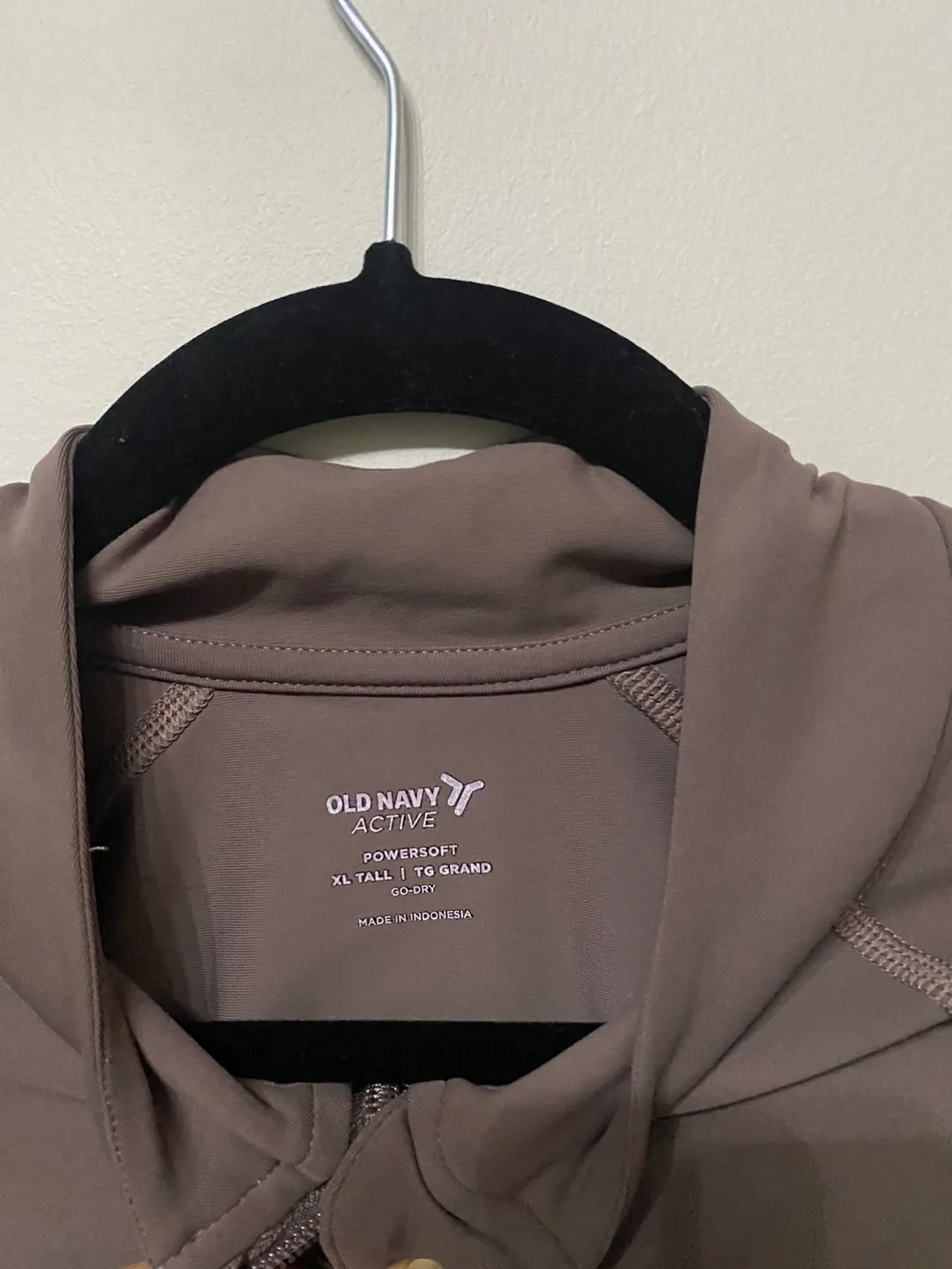 Old Navy Active Powersoft Long Sleeve Top image indicator(2)