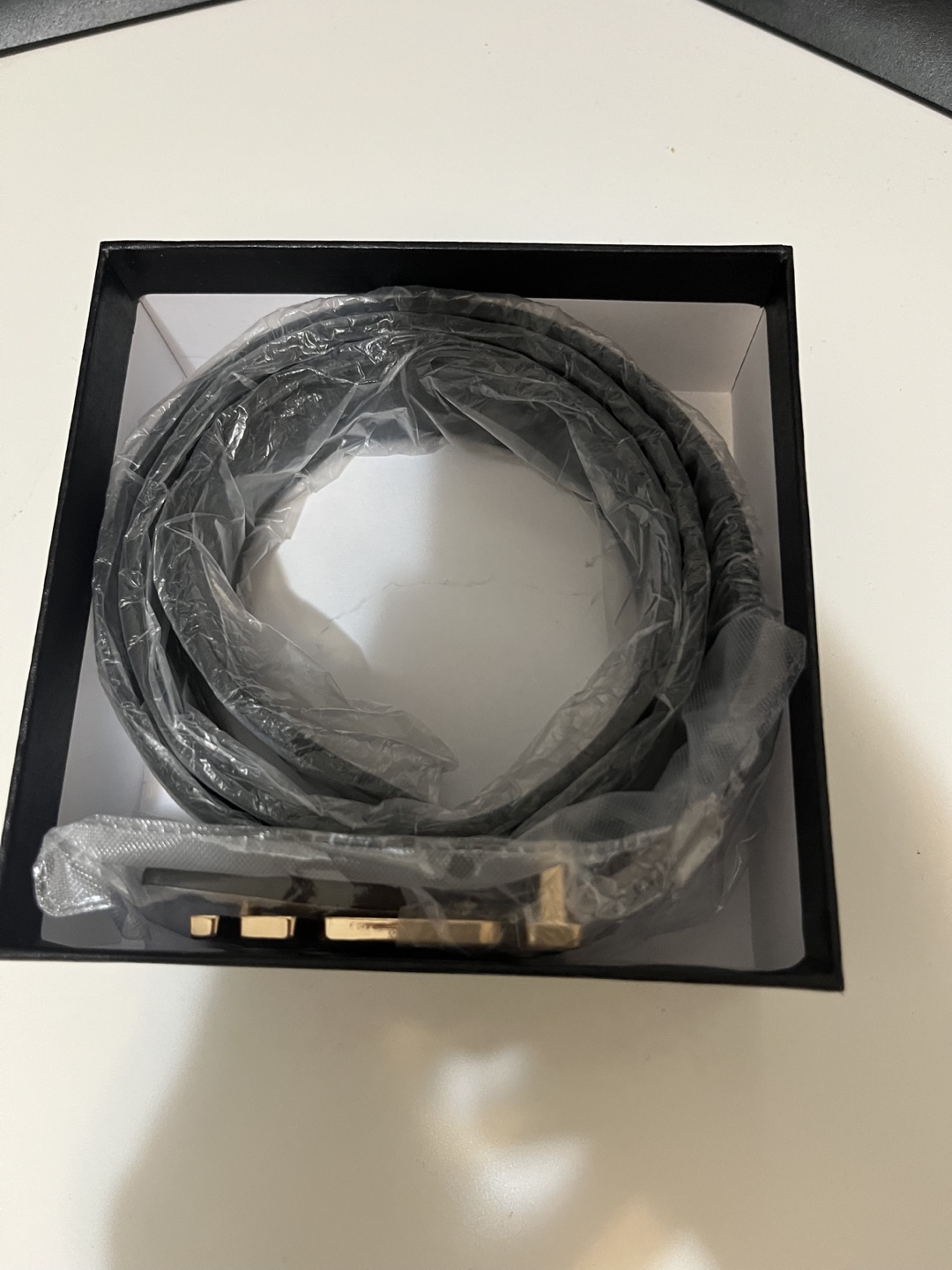 AMIRI Belt - White strap, white emblem, gold Outline - photo 4