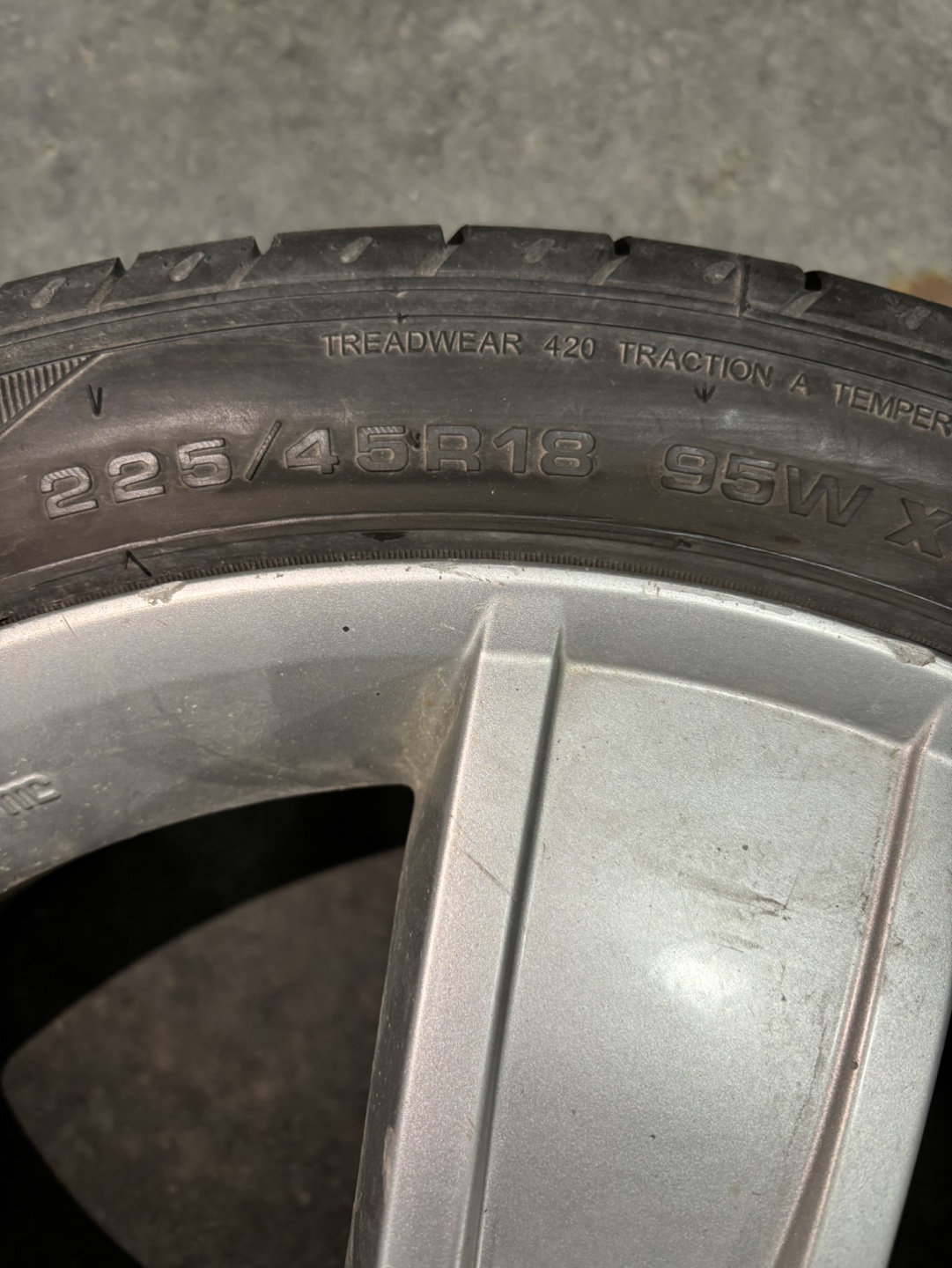 Set of 4 Kia 18 inch wheel and tire - photo 3