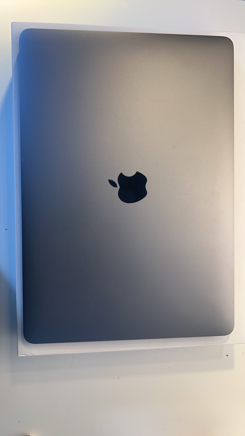2020 MacBook Air(i5 16gb ram 512 ssd)