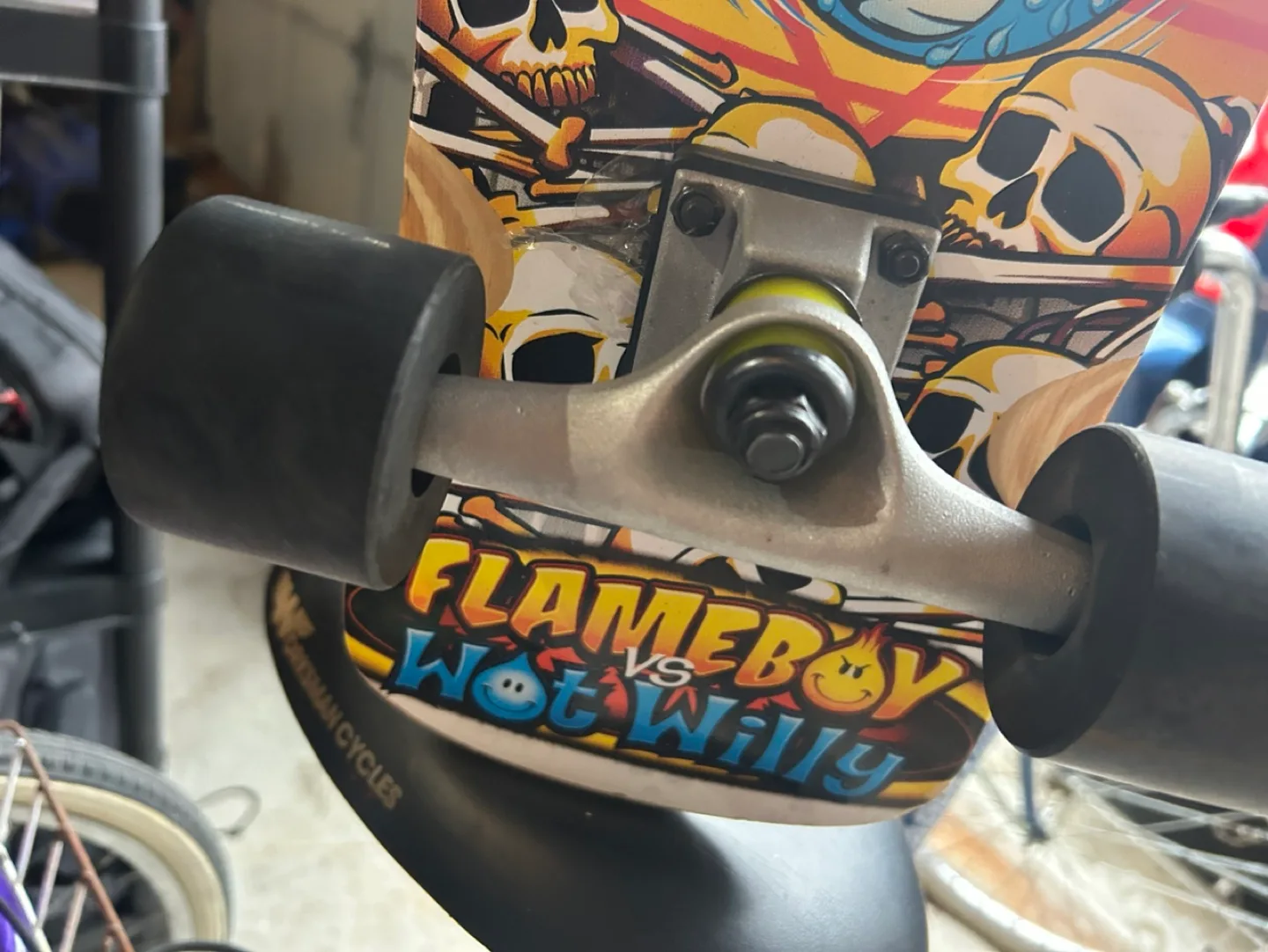 Flameboy vs Wot Willy skateboard image indicator(4)