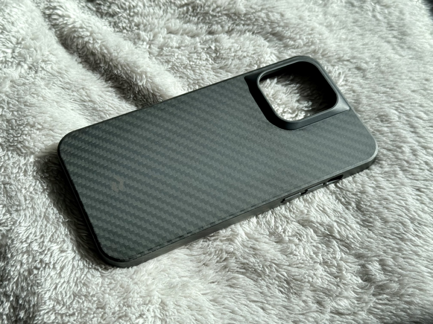 Pitaka iPhone 14 Pro Max Military-Grade Protective Case - photo 3