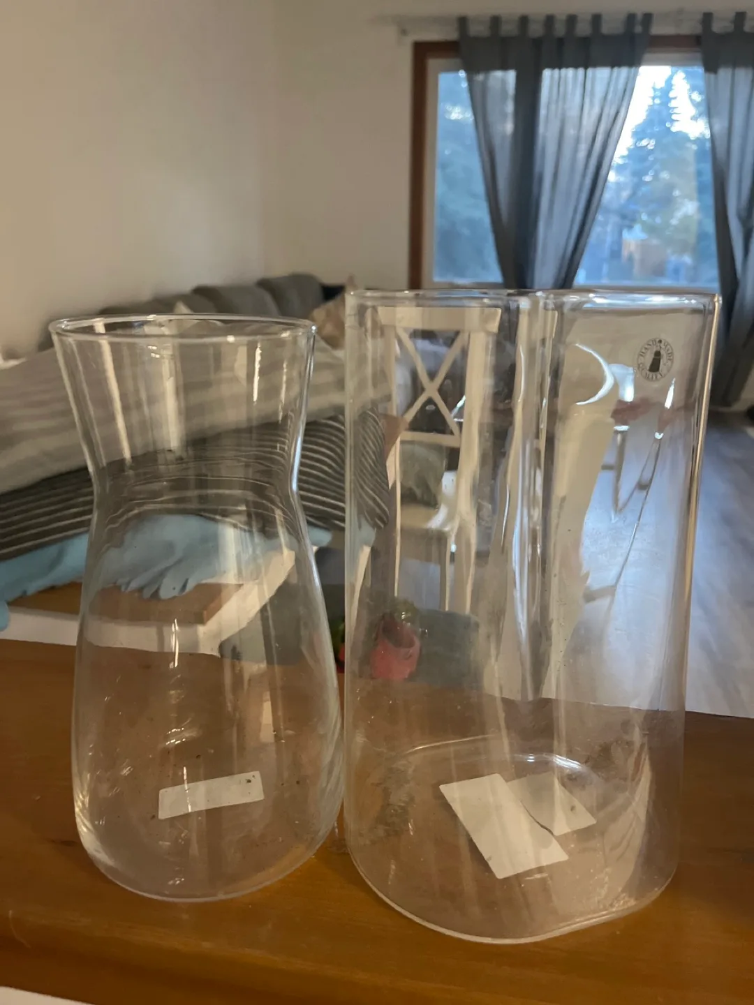 Set of 2 Glass Vases thumbnail
