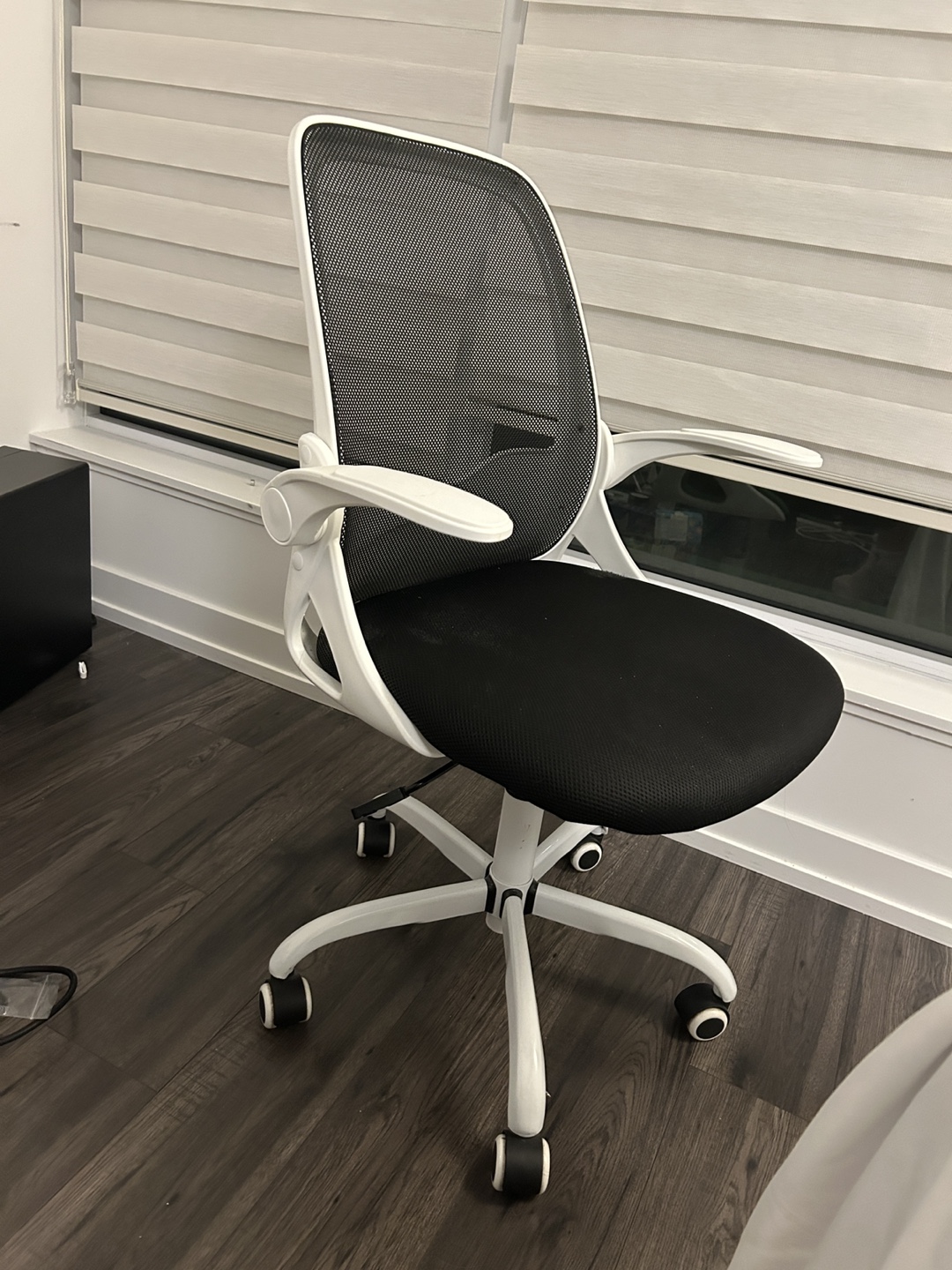 White Mesh Office Chair