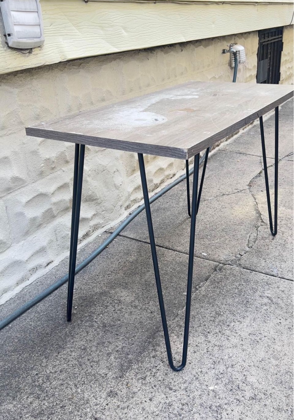 Small Wooden Table with Hairpin Legs - photo 3