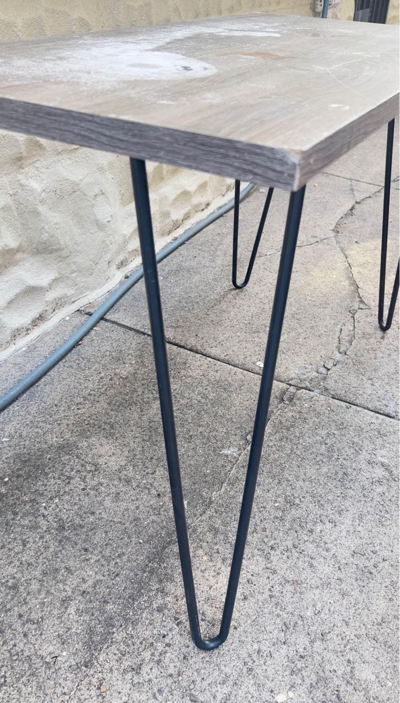 Small Wooden Table with Hairpin Legs - photo 4
