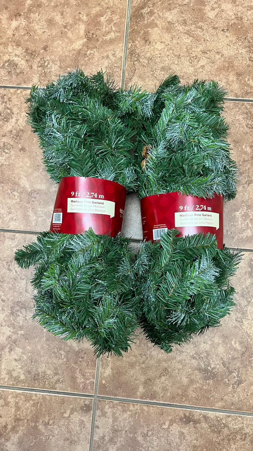 Madison pine garland 9 ft BNIP thumbnail