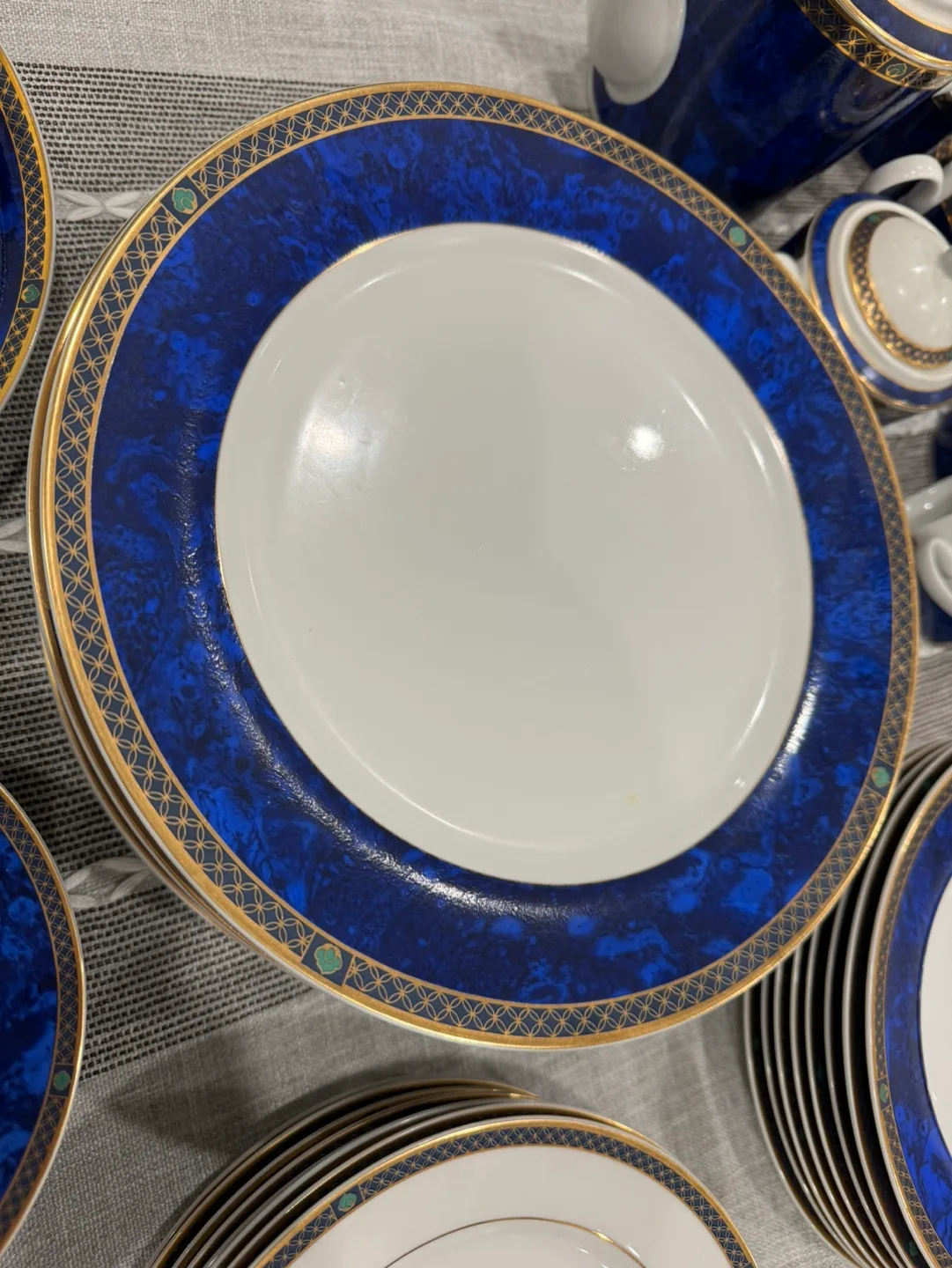 Blue and Gold Dinnerware and Tea Set image indicator(5)