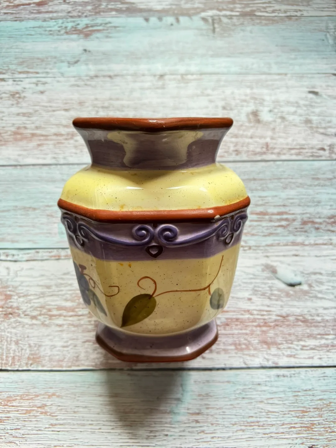 🧡 Vintage Ceramic Pitcher with Fruit Design image indicator(5)