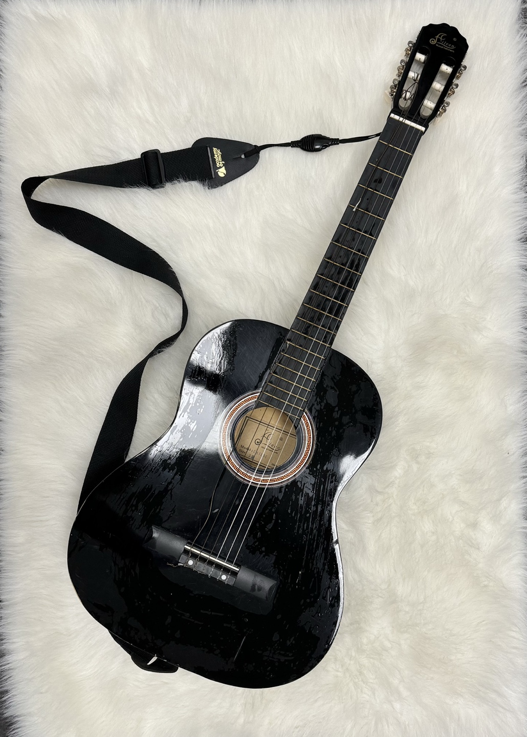 Aileen Acoustic Guitar Black $35 - photo 3