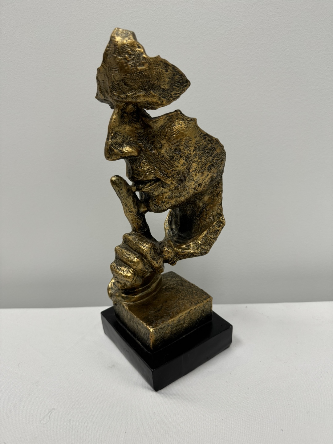 Abstract Face Sculpture - photo 2