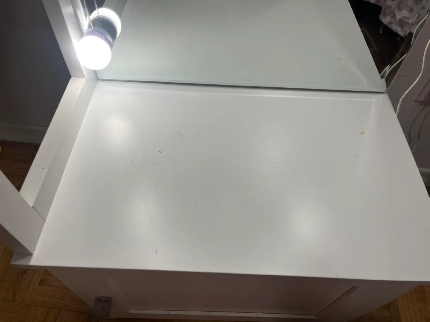 White Vanity mirror DRESSING TABLE with Lights image indicator(2)