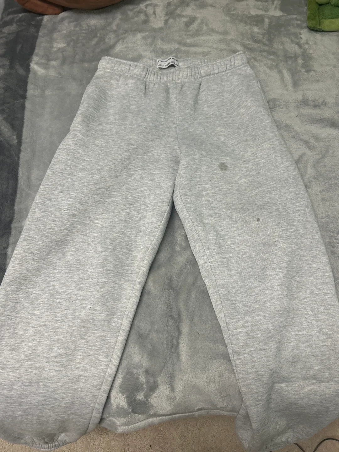 urban streetwear sweatpants image indicator(2)