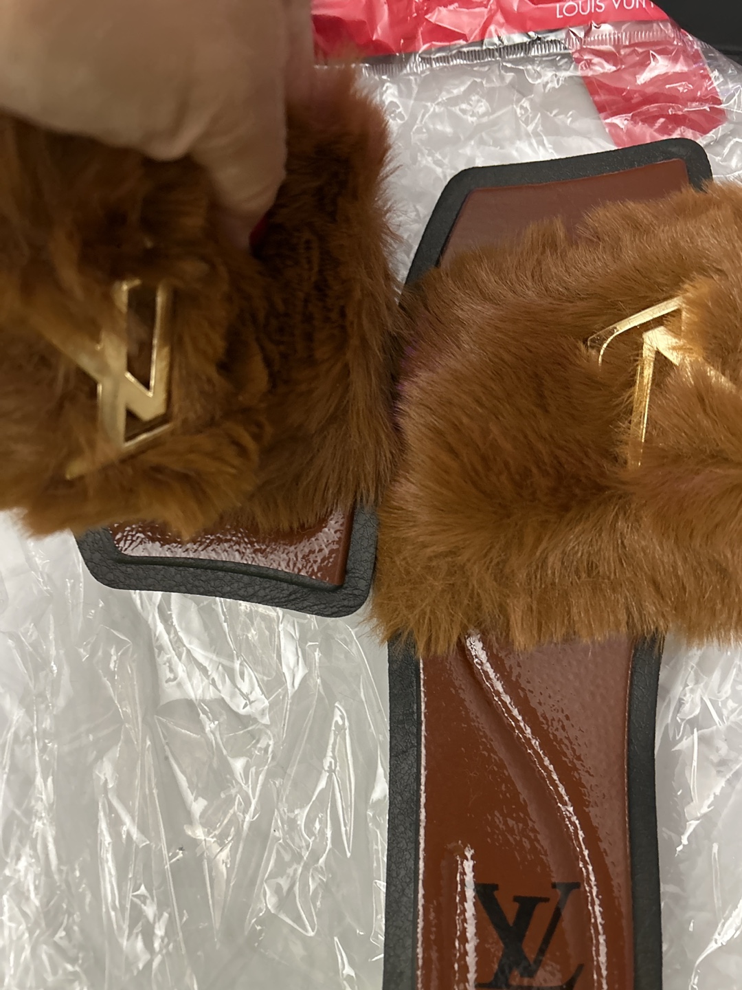 Faux Fur Brown Slippers - photo 4