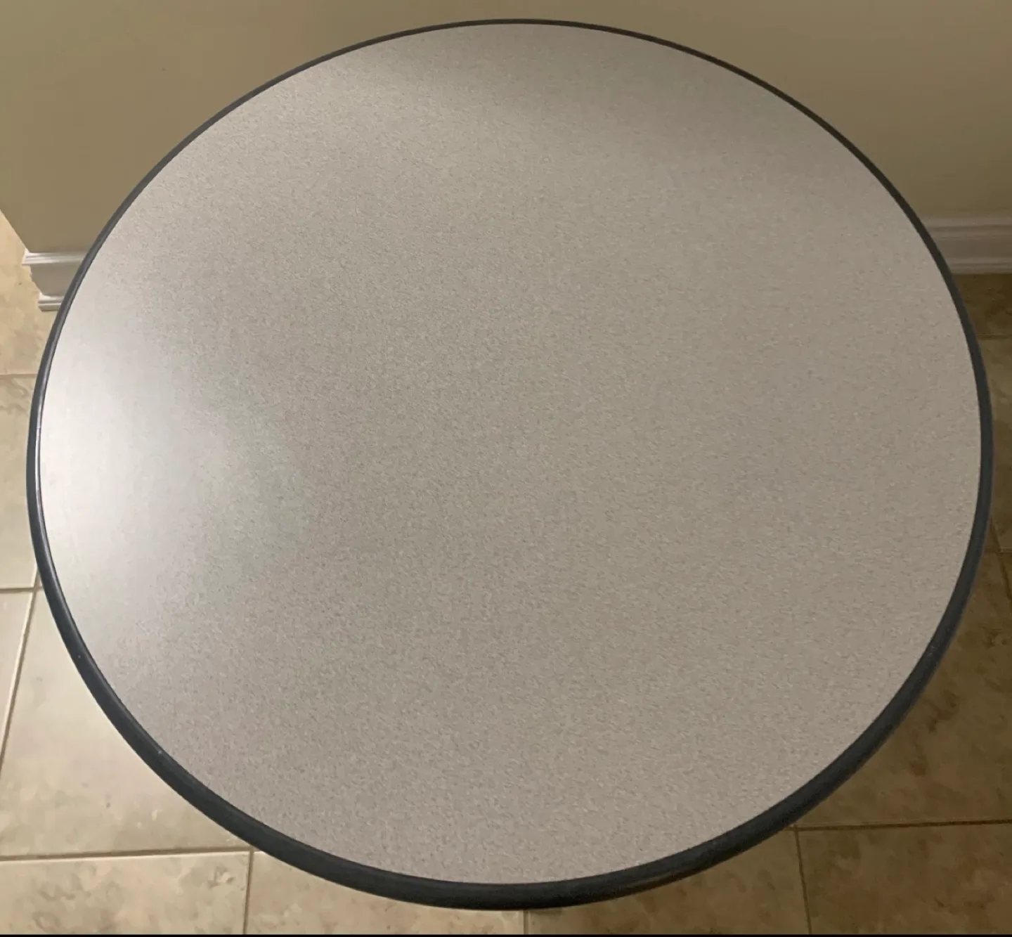 Round Table with Glass Top 🧡 image indicator(2)