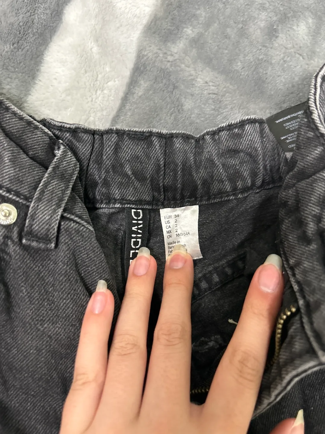h&m baggy jeans image indicator(5)