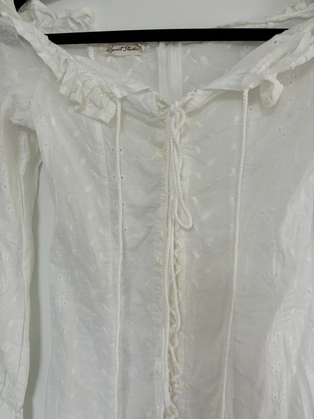 White Off-the-Shoulder Dress image indicator(2)
